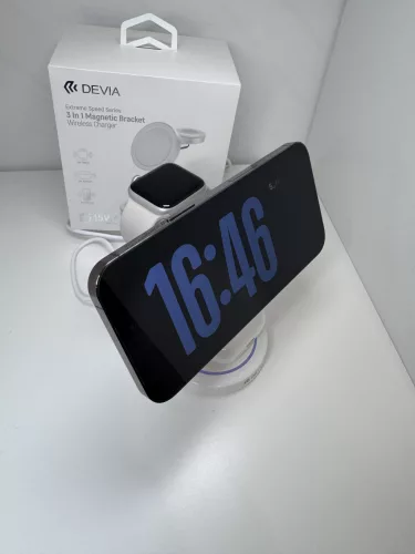 DEVIA 3 az 1-ben mágneses vezeték nélküli töltőállvány – stílusos és praktikus megoldás iPhone, AirPods és Apple Watch töltésére